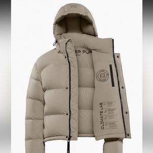 Aritzia The Super Puff Shorty